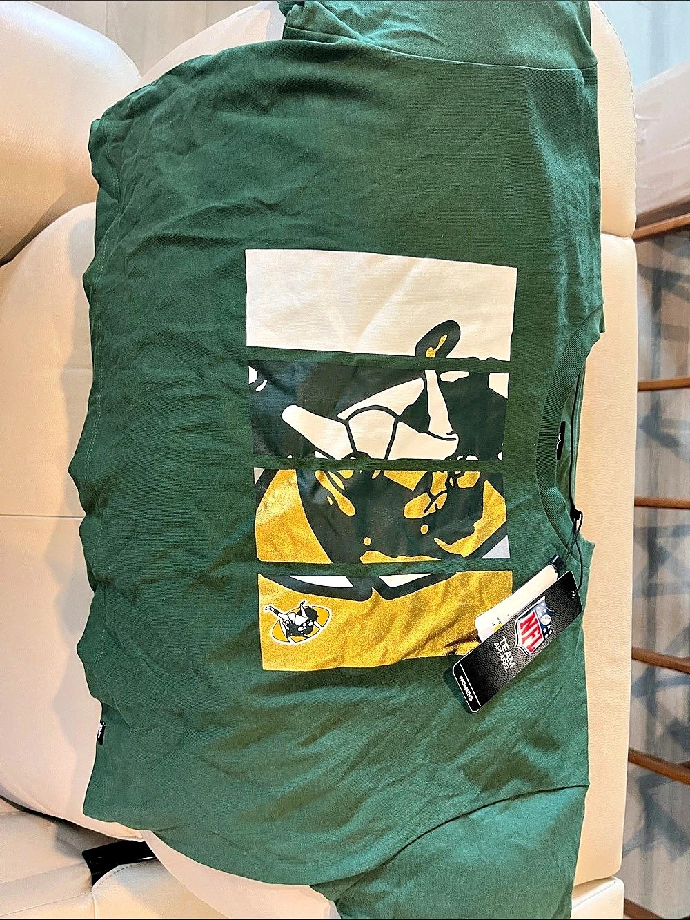 New Era Color Block 1/2 shirt in Green & Yellow Size Medium NWT